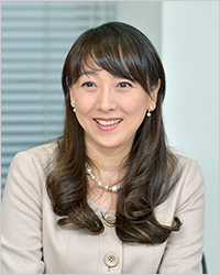 髙岡 美佳氏