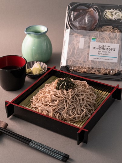 ファミマ40周年 40のいいこと の1つ もっと美味しく 食べれば分かる この違い だし香るつゆ コシが自慢のざるそば 5月18日 火 発売 ニュースリリース ファミリーマート ファミマ40周年 40のいいこと の1つ もっと美味しく 食べれば分かる この違い だし香るつゆ コシが自慢のざるそば 5月18日 火 発売 ニュースリリース ファミリーマート