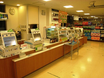 神大病院店 出店事例 ファミリーマート