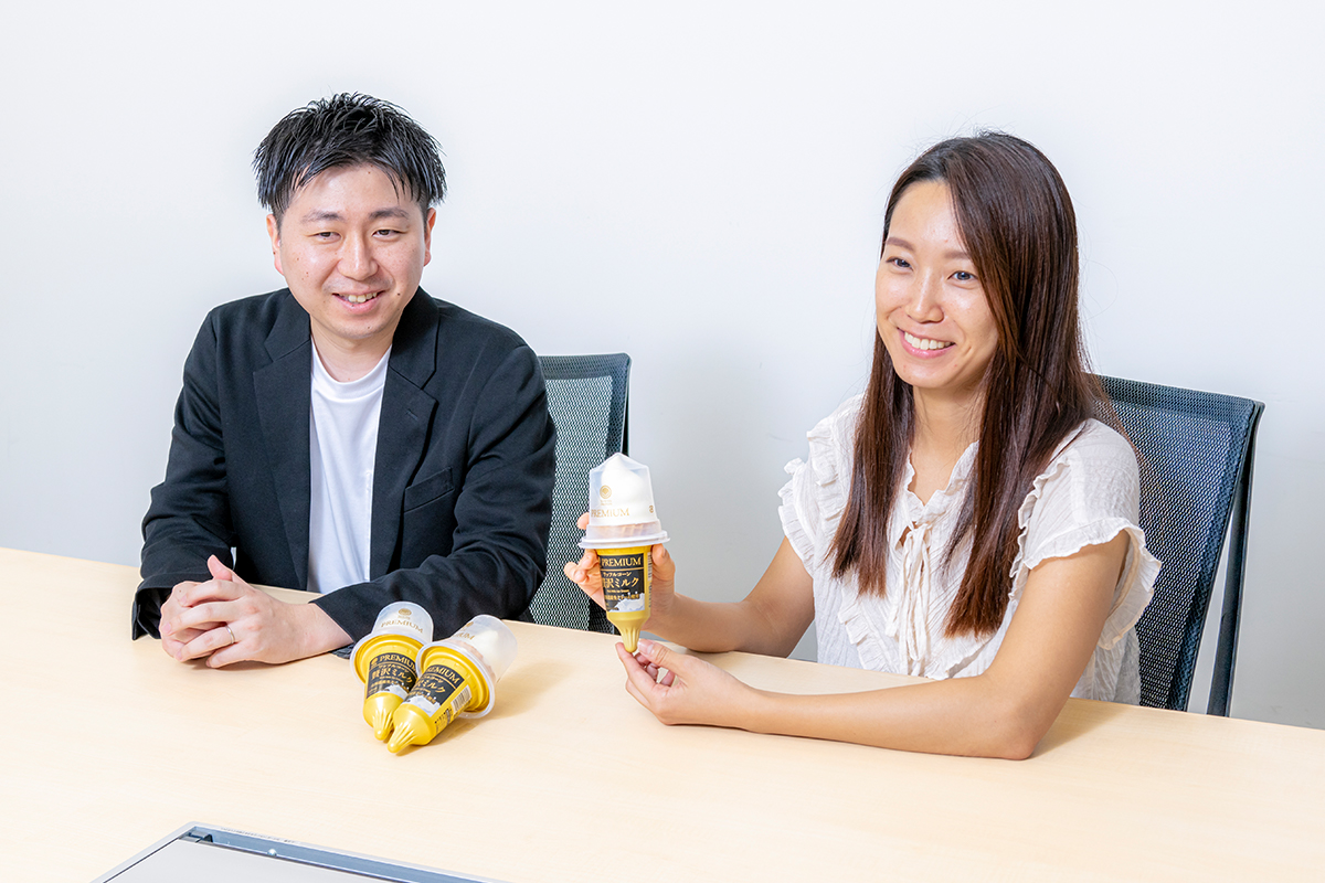 インタビューに応じる林田さんと野辺地さんの写真
