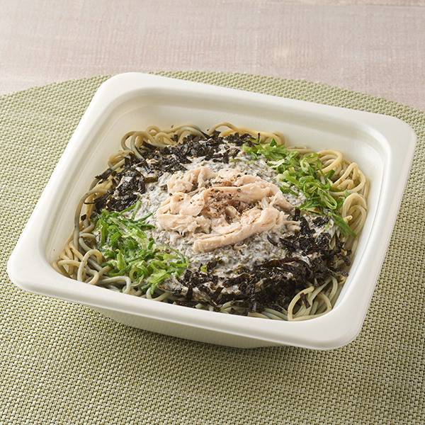 蒸し鶏とねぎの海苔クリームパスタ