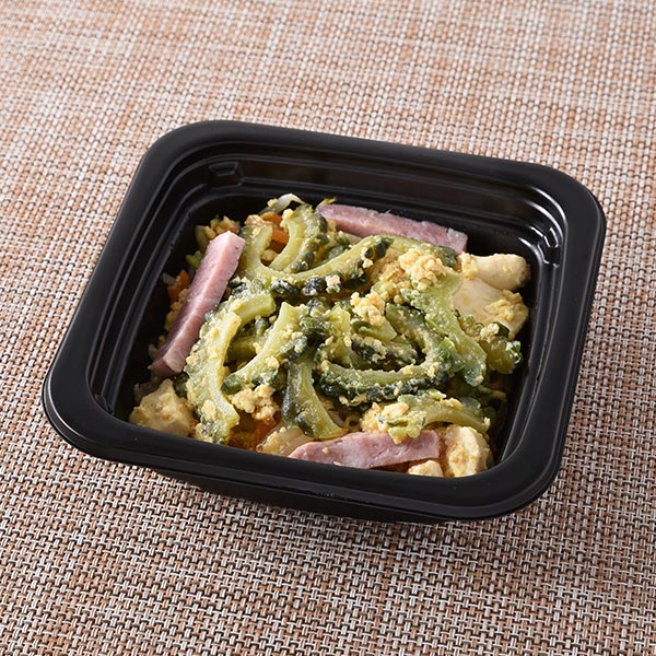 ゴーヤーと野菜チャンプルー