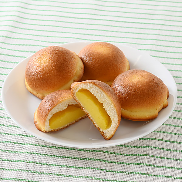 スイートクリームパン4個入（プリン風味クリーム）