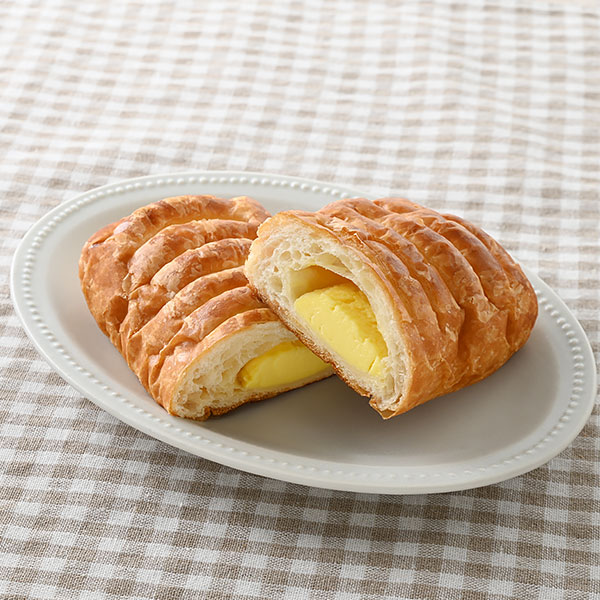 たっぷりクリームデニッシュ（北海道産牛乳入りクリーム使用）