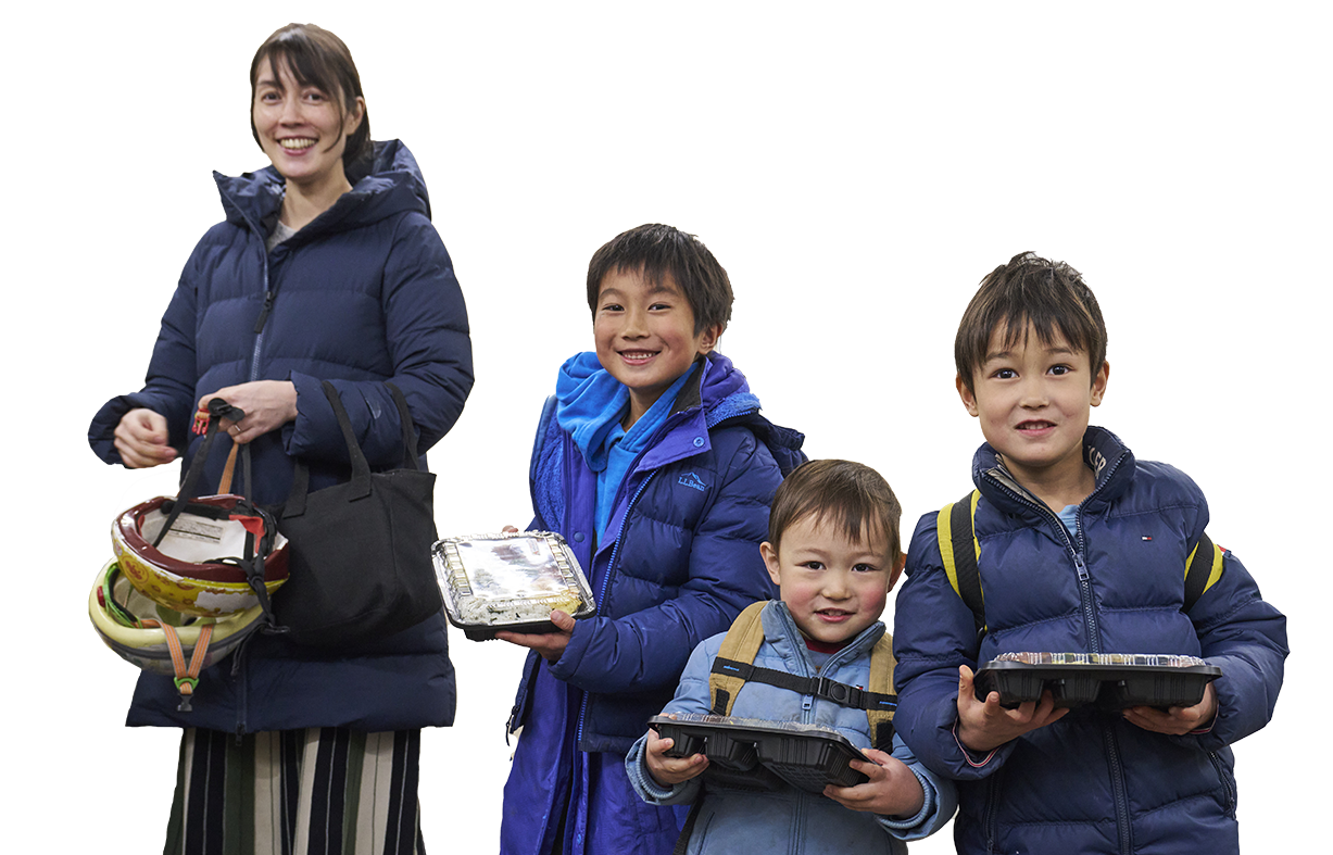 来場した親子の写真