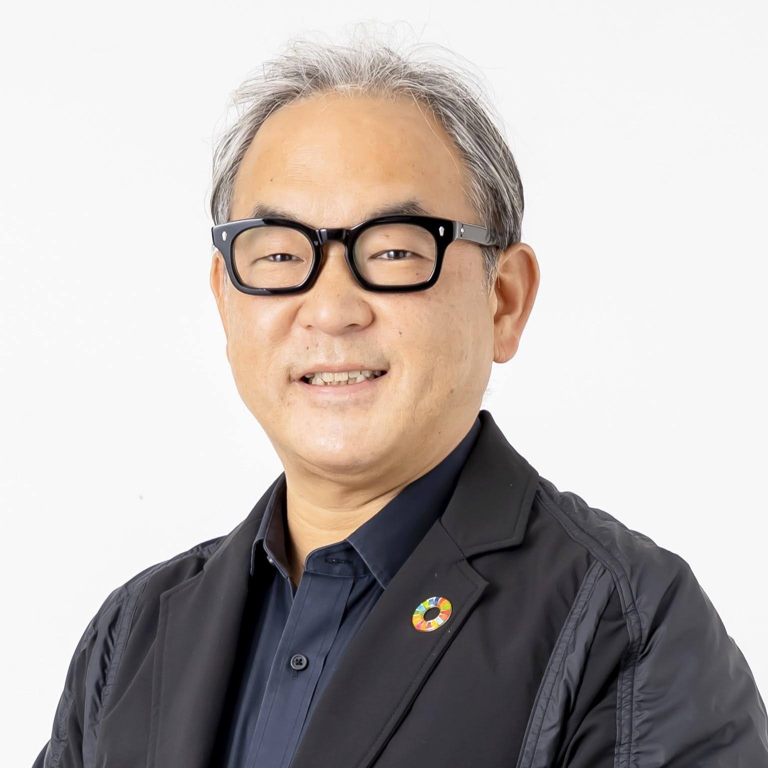足立 光 近影