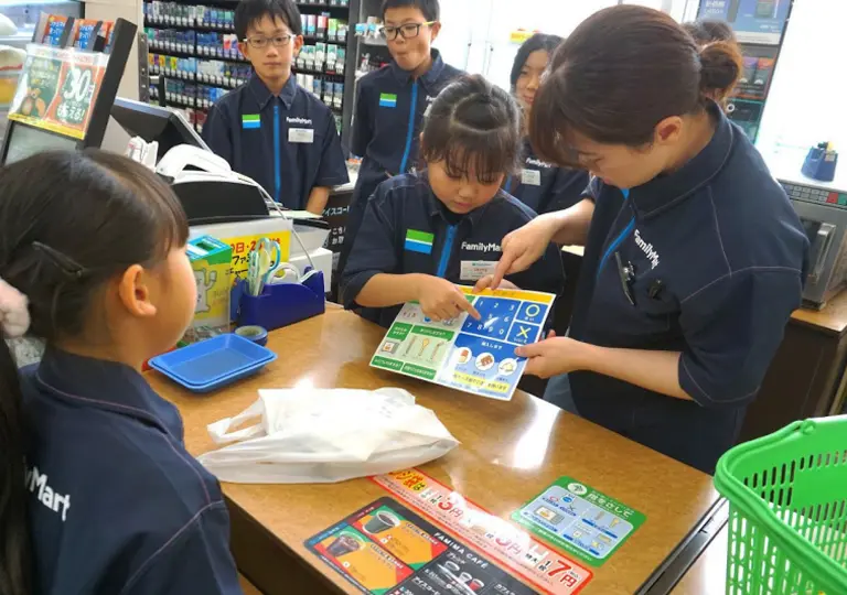 コミュニケーション 支援 ツールを 使っているところ