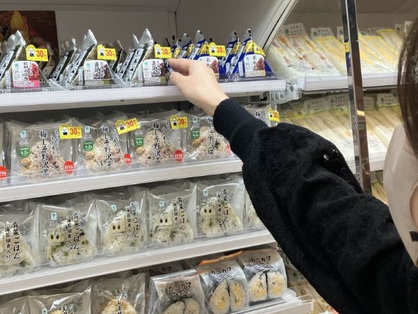 涙目シールの店頭でのイメージ画像