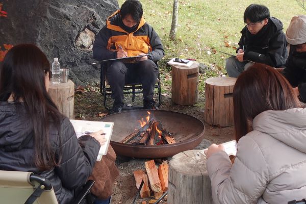 屋外でのワークショップ