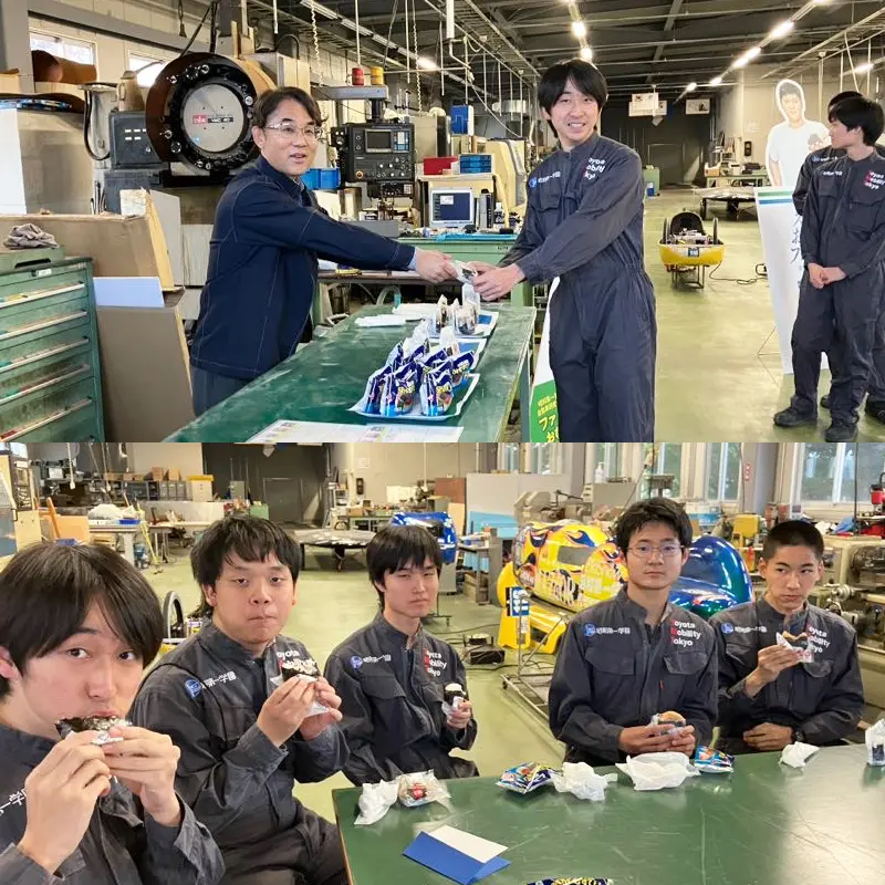 お届けの様子と集合写真