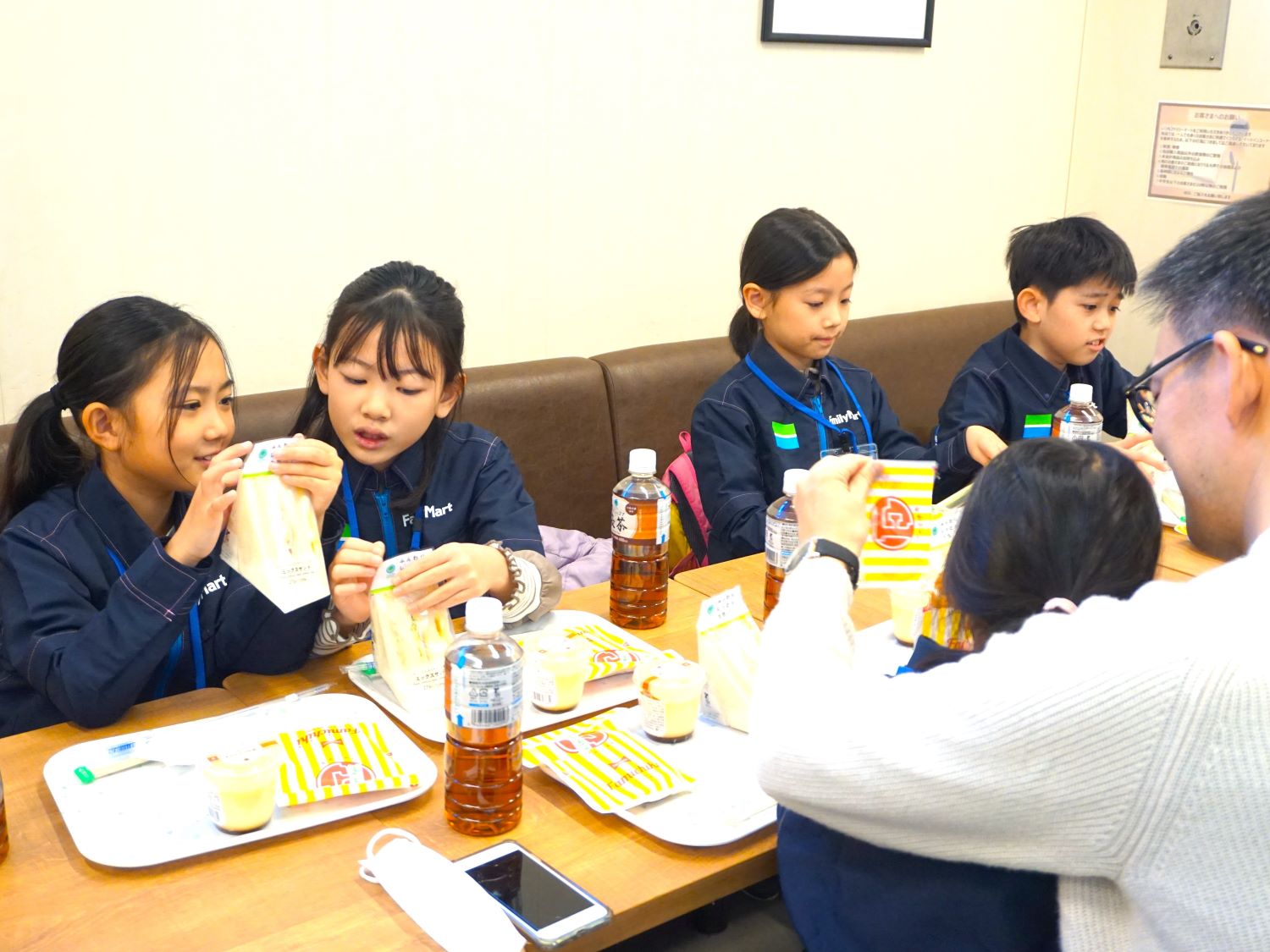 みんなで楽しくお食事