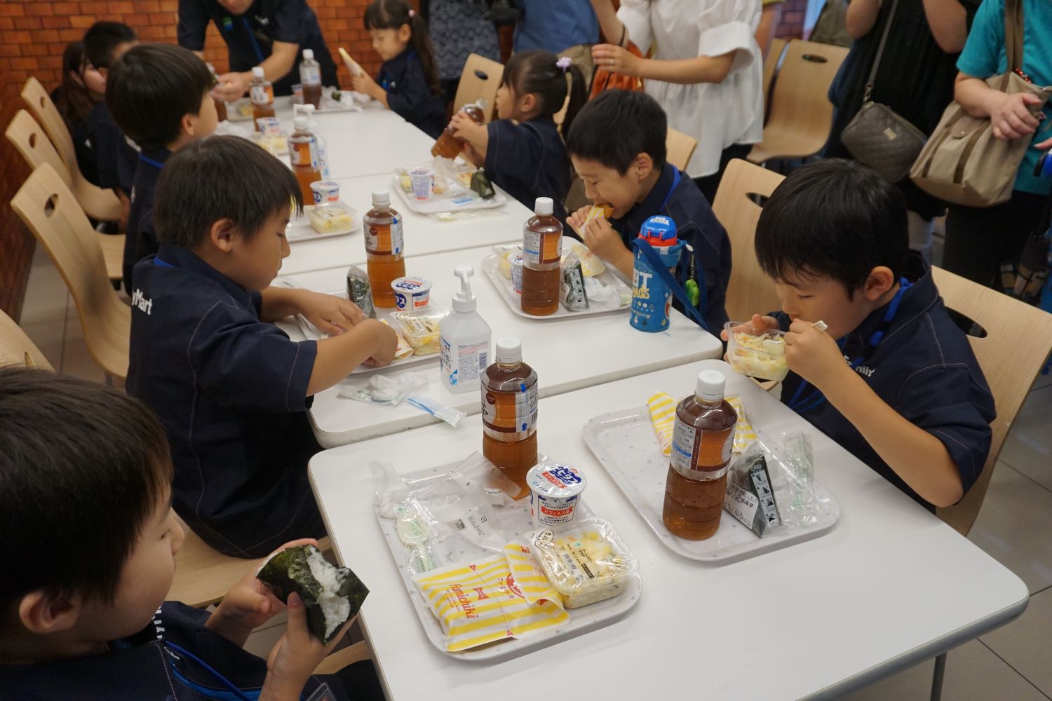 みんなで楽しくお食事
