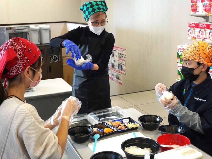 秘伝の作り方を右近様からレクチャー