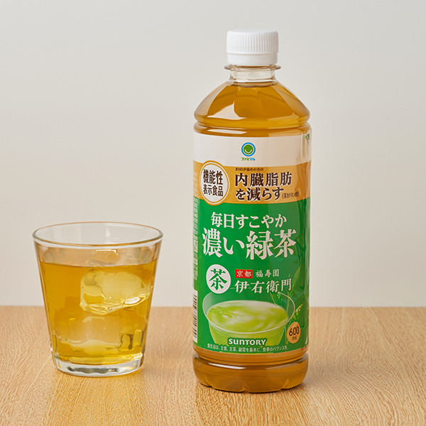 サントリーの「伊右衛門」と「ファミマル」のダブルブランド商品のイメージ画像