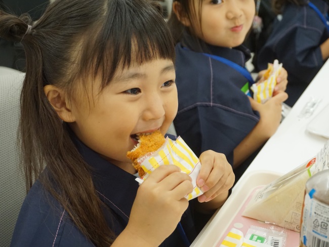 お食事タイムの様子