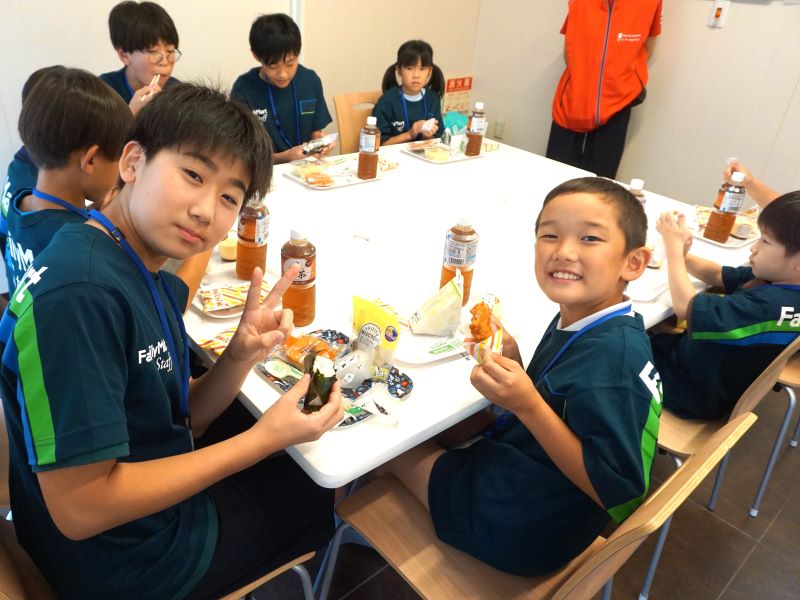 みんなでお食事