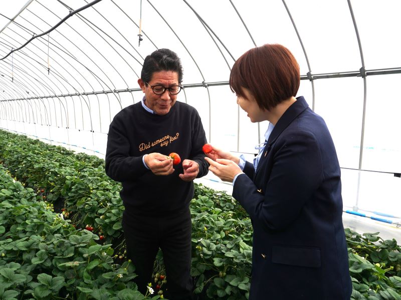 生産現場を訪れ、生産者と直接語り合うことで、生の声を聞き、課題の理解に努めます。