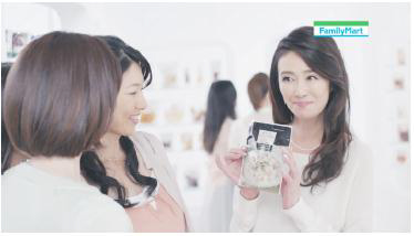 「FamilyMart collection」新ＴＶＣＭ 「本格 ファミコレ編」より